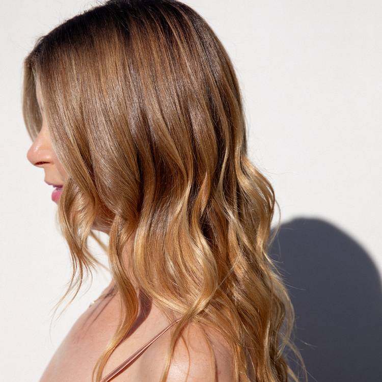 Caramel bronde hair color