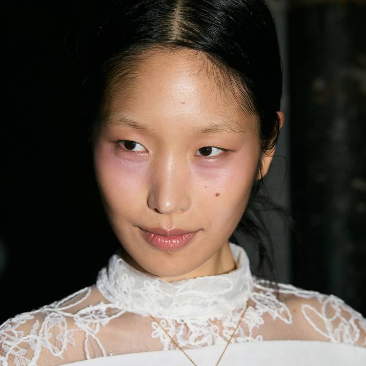 Glam under-eye bags