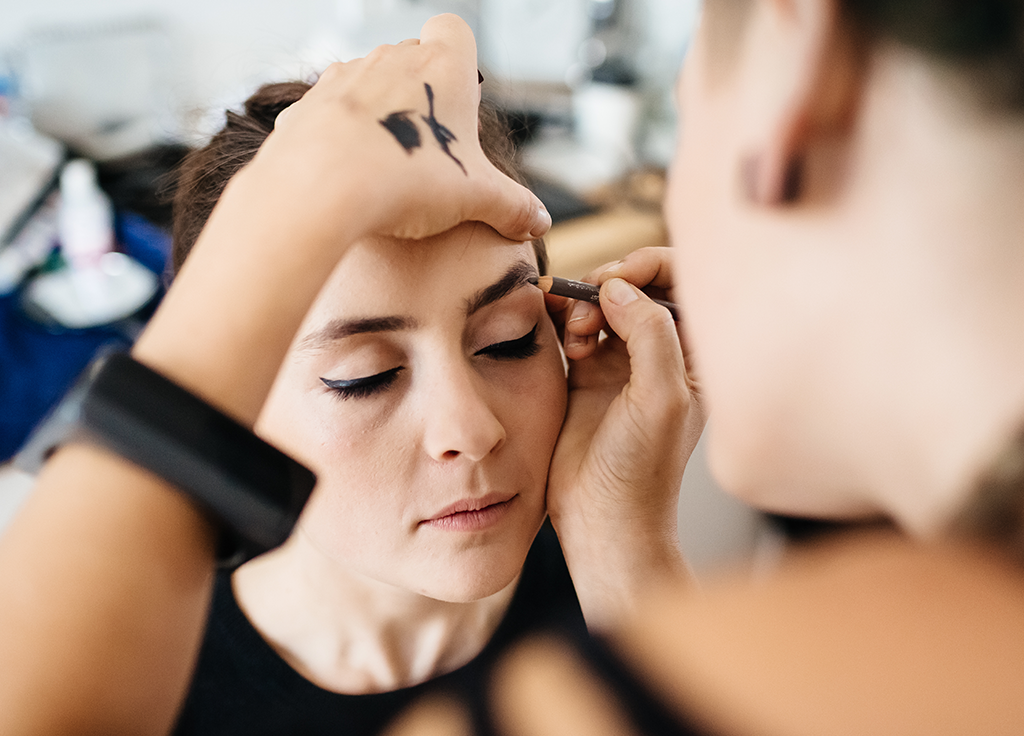 Betty White’s Makeup Artist Shares the Ultimate Hack for Getting ‘Lifted’ Eyes With Makeup