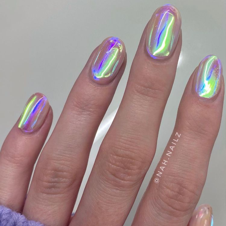Alien Aurora Nails