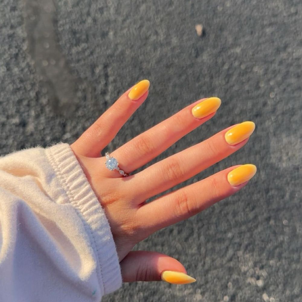 Goldenrod Aura Nails