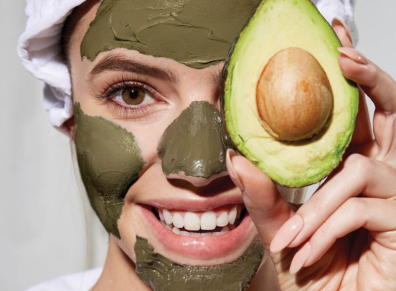 This Mud Mask Tightens Pores in 2 Minutes