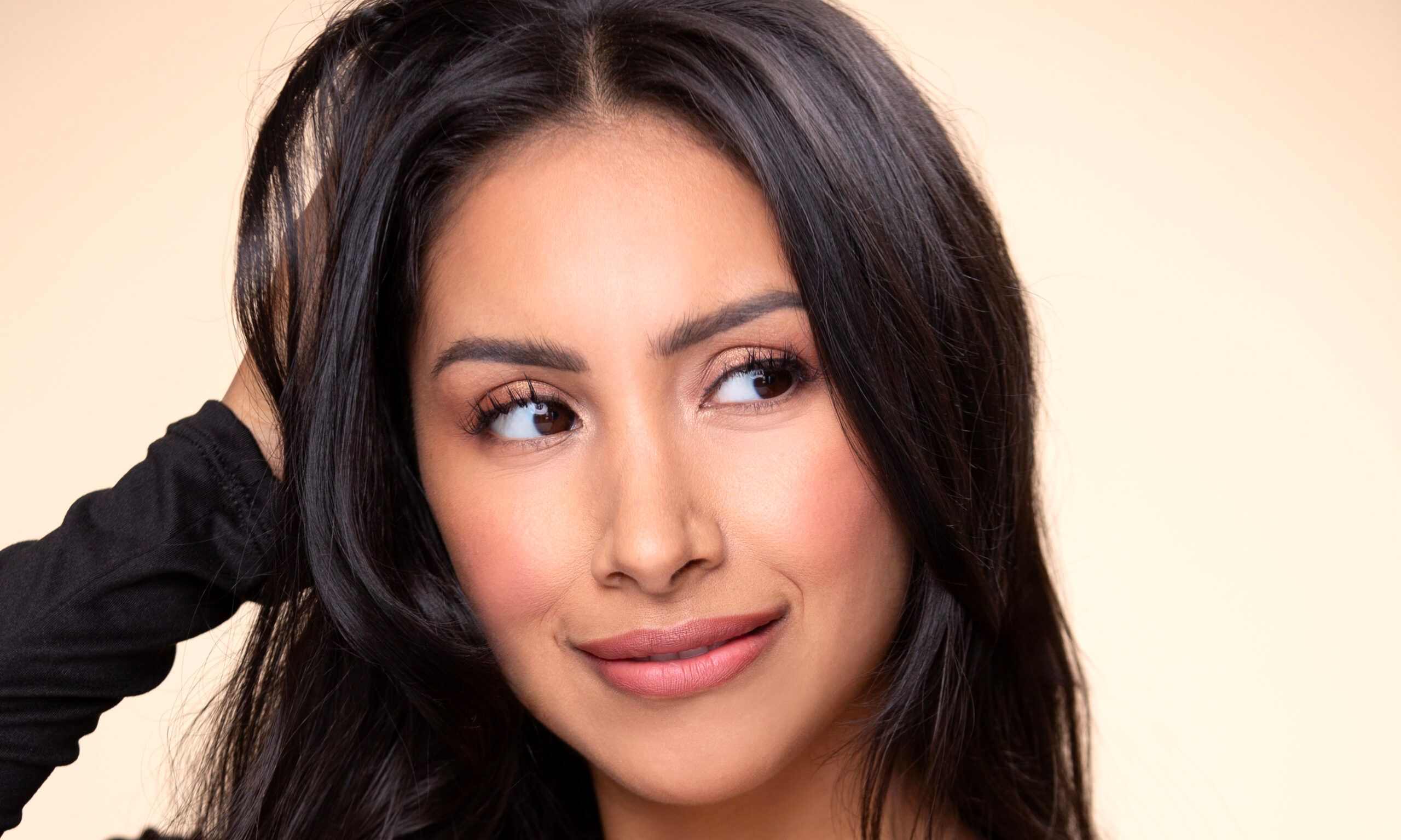 How ‘The Lost Kardashian’ Yuri Lamasbella Puts a Pregnancy-Safe Spin on Her Impersonations