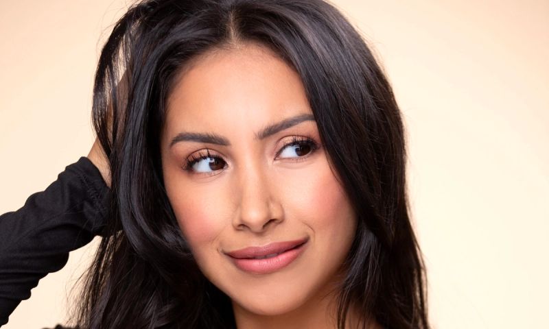 How ‘The Lost Kardashian’ Yuri Lamasbella Puts a Pregnancy-Safe Spin on Her Impersonations