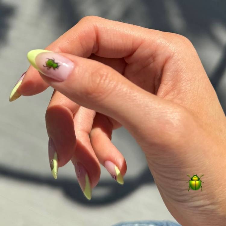 Kylie Jenner's "summer garden" nails by celebrity manicurist Zola Ganzorigt