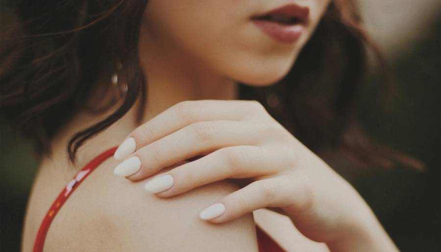 gel nails manicure