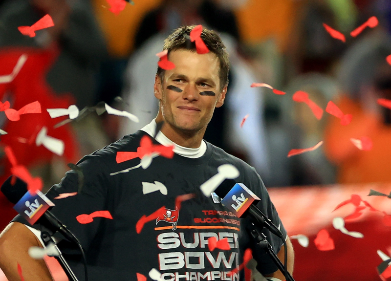 Doctors are Analyzing Tom Brady’s ‘Non-Aged’ Face on Instagram