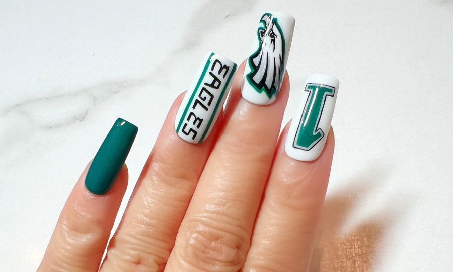 Philadelphia Eagles-themed manicure