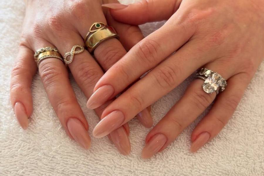 nude nails