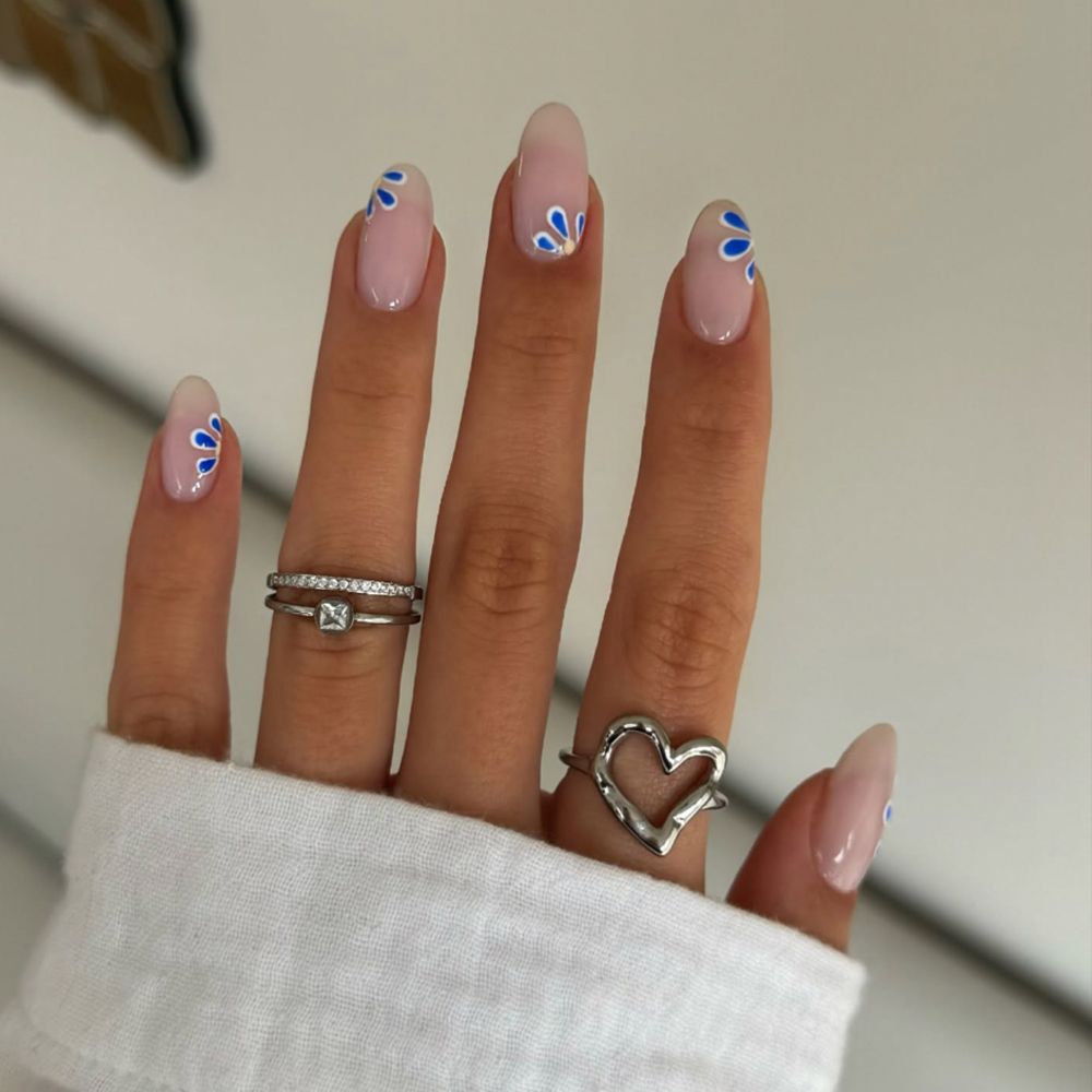 Summer Blues Manicure