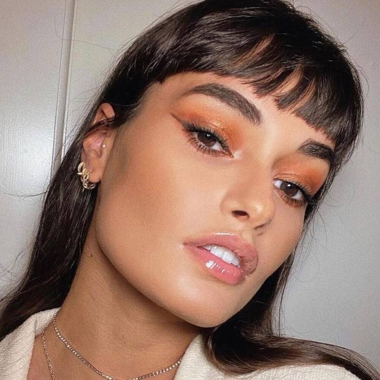 Micro eyelash bangs