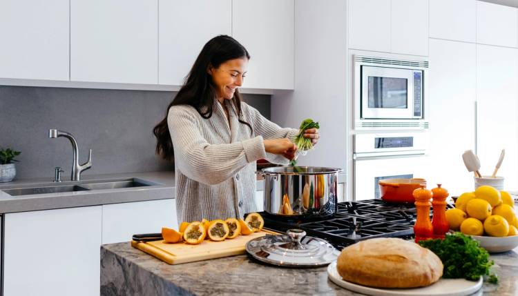 Woman cooking in the kitchen
