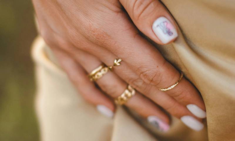 manicure with nail art