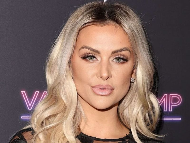 The $5 Mascara La La Kent Swears Is a Summer Must-Have