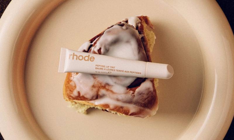 Rhode Peptide Lip treatment in cinnamon