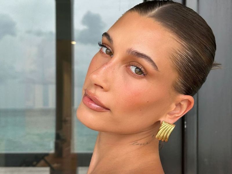 This Skin Tint Is The Key to Hailey Bieber’s Glowy, Summer Makeup Look