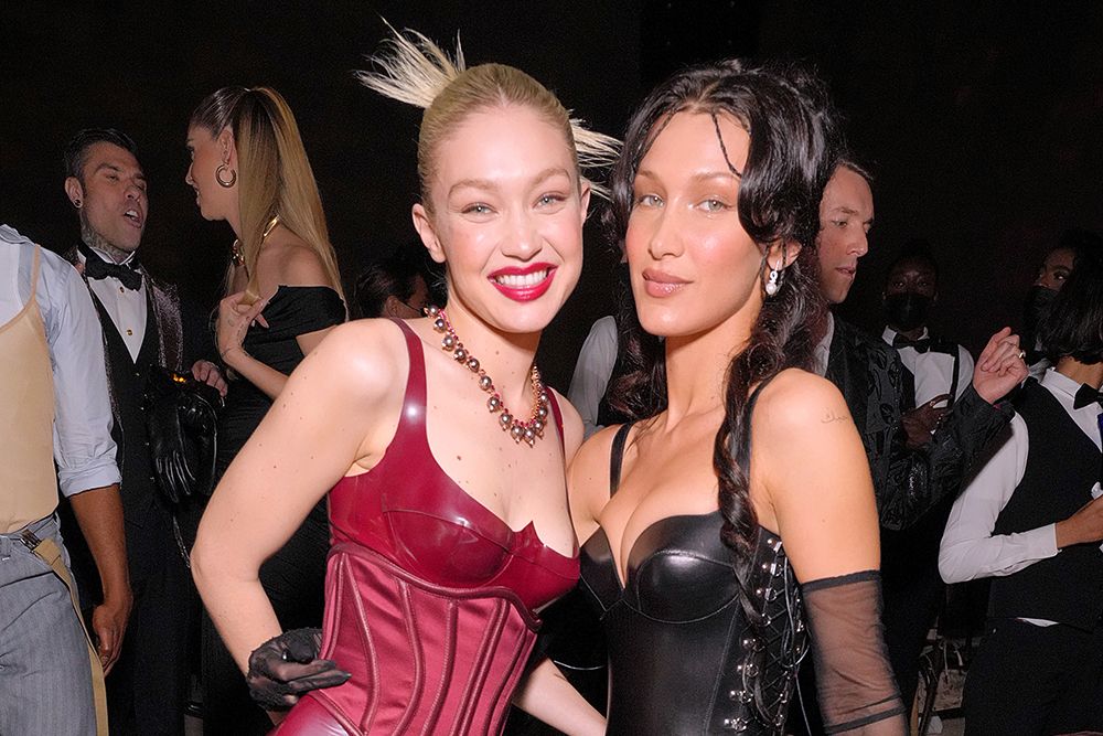 NEW YORK, NEW YORK - MAY 02: (Exclusive Coverage) Gigi Hadid and Bella Hadid attend The 2022 Met Gala Celebrating "In America: An Anthology of Fashion" at The Metropolitan Museum of Art on May 02, 2022 in New York City. (Photo by Kevin Mazur/MG22/Getty Images for The Met Museum/Vogue )