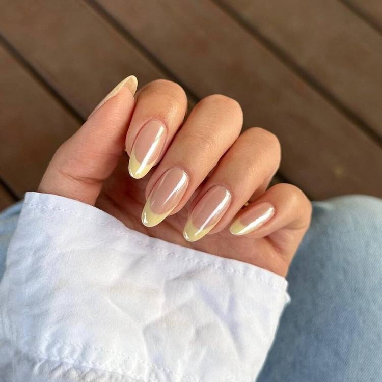 Lemon Chiffon Tips