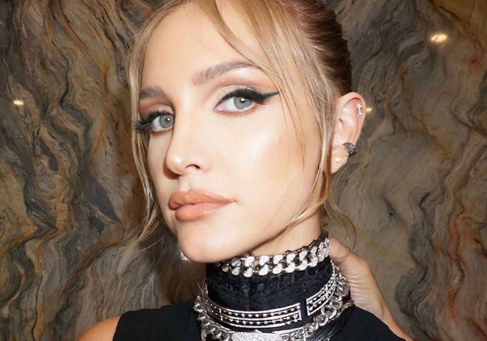 The $13 Cooling Globes Used to Prep Ashlee Simpson’s Skin for the Grammy Awards