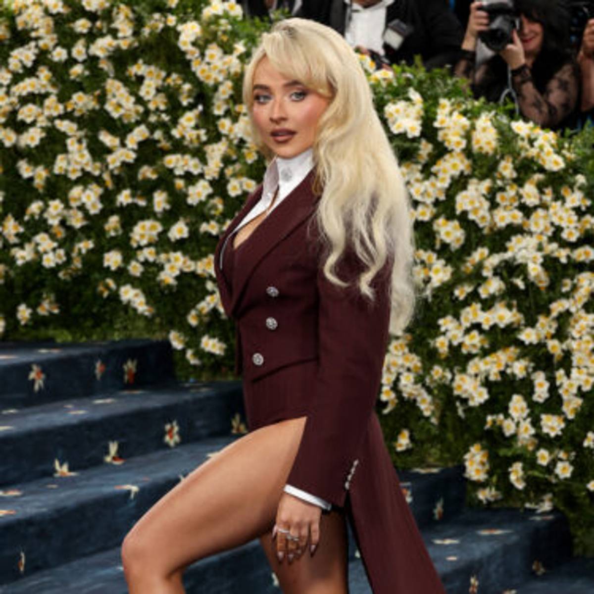 sabrina-carpenter-met-gala-2025