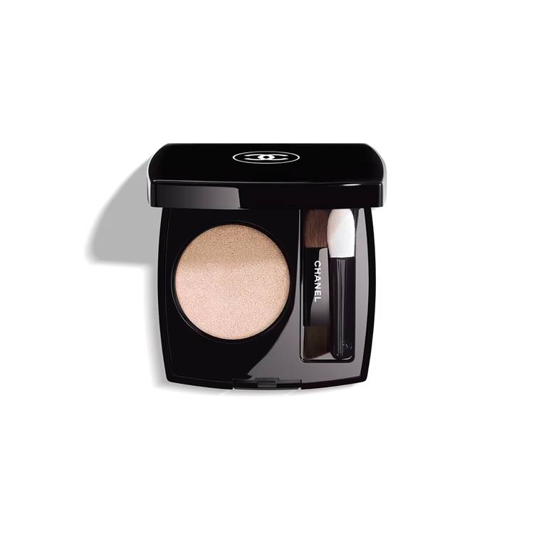 CHANEL OMBRE ESSENTIELLE Multi-Use Longwearing Eyeshadow in Beige Sable ($40)