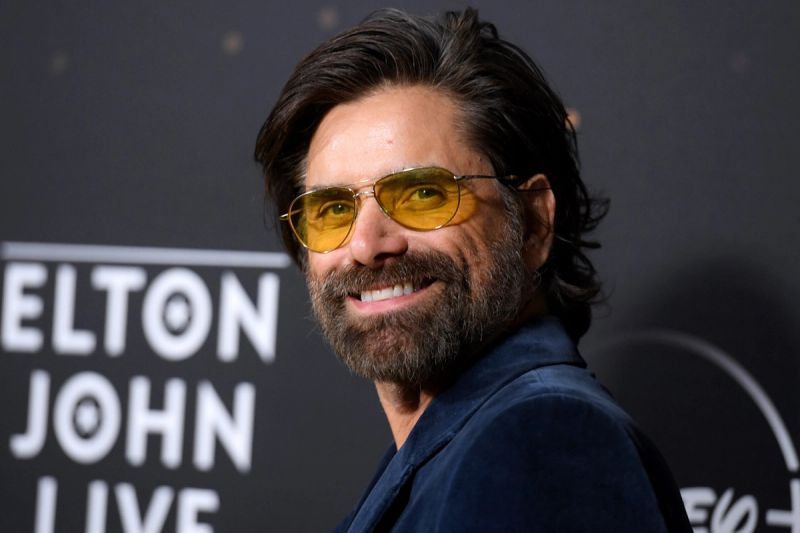 How Women’s Skin Ages Differently Than Men’s