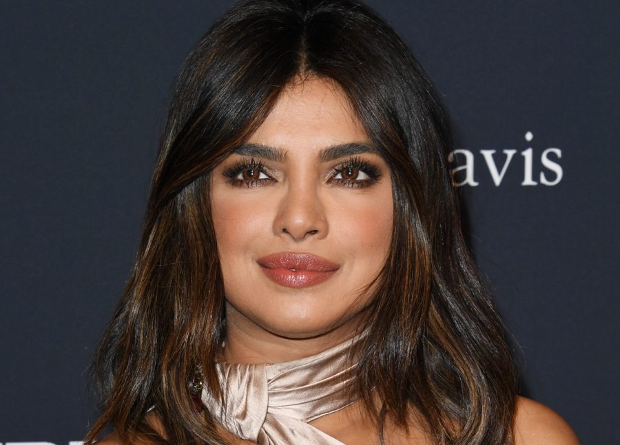 Priyanka Chopra Jonas Shares Her 6-Product ‘DIY Quick Makeup’ Routine