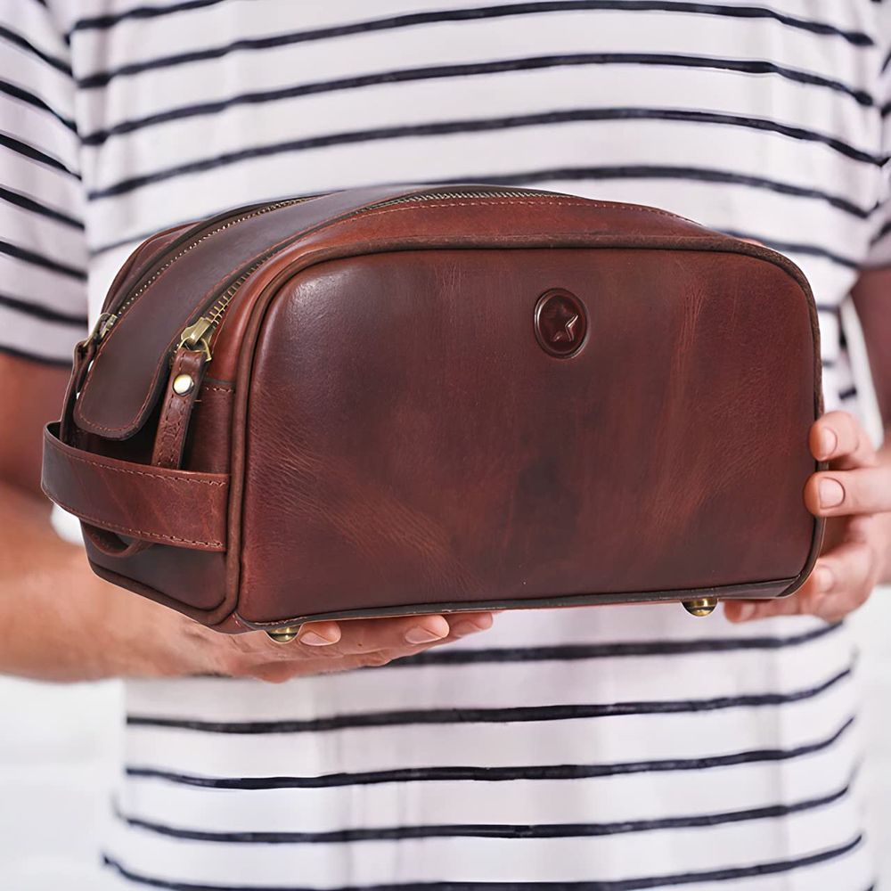LEATHER TRAVEL TOLIETRIES BAG