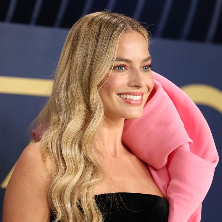 margot robbie sag awards 2024