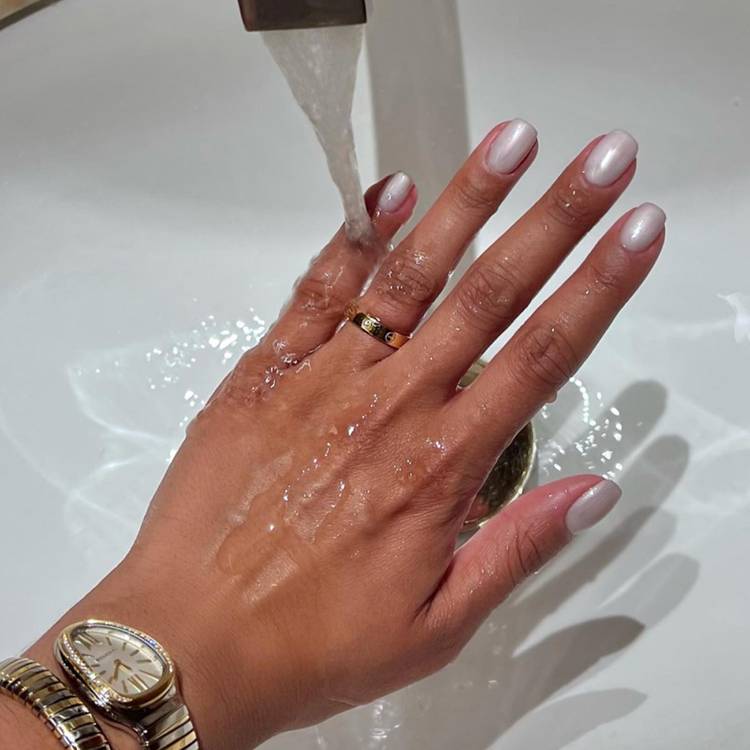 Pink pearl nails
