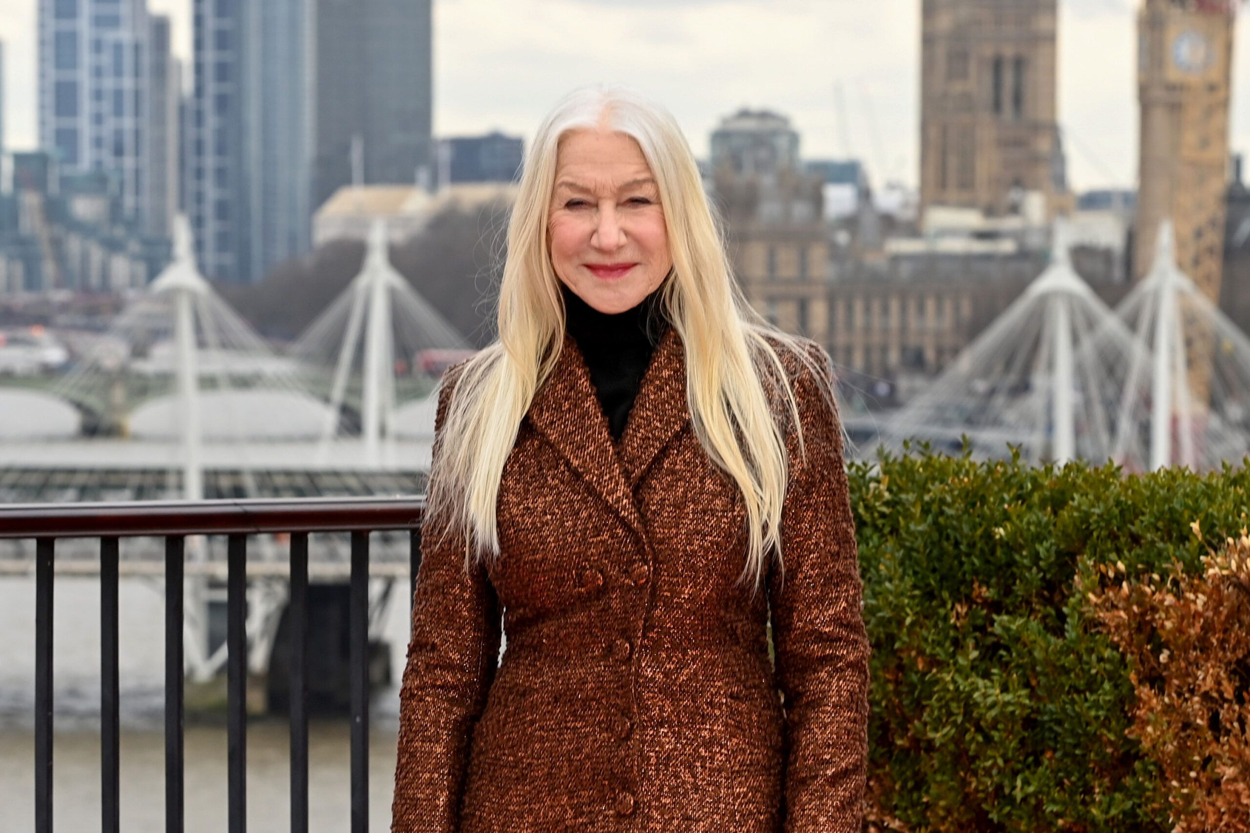 Helen Mirren Defends “Radical” Long Hairstyle at 77