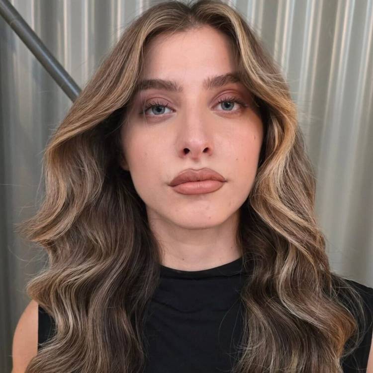 Face-framing color