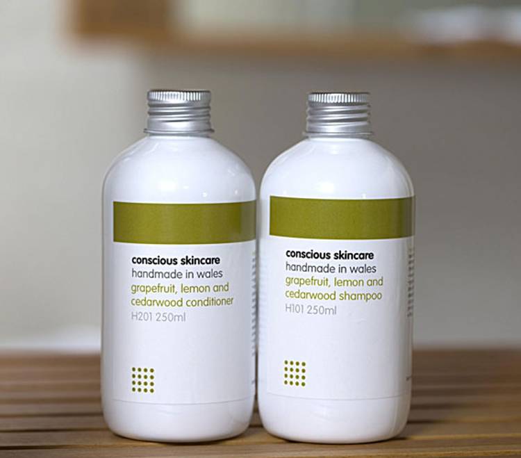 Conscious Skincare Grapefruit, Lemon, and Cedarwood Shampoo