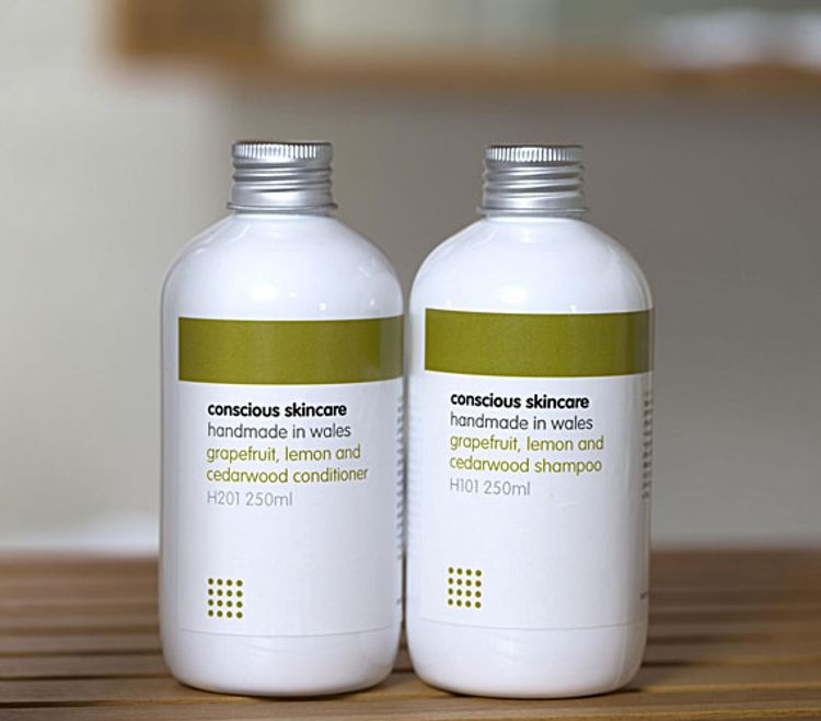 Conscious Skincare Grapefruit, Lemon, and Cedarwood Shampoo