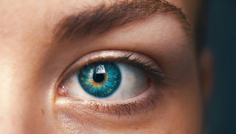 blue eye