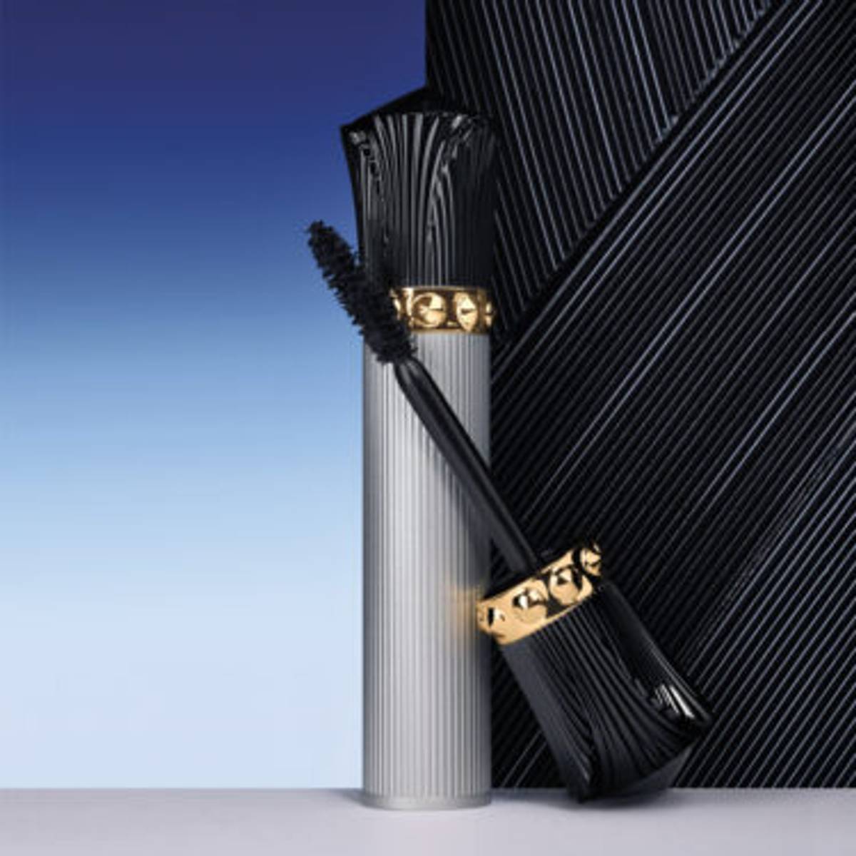 Christian Louboutin Les Yeux Noirs Aqua Extrema