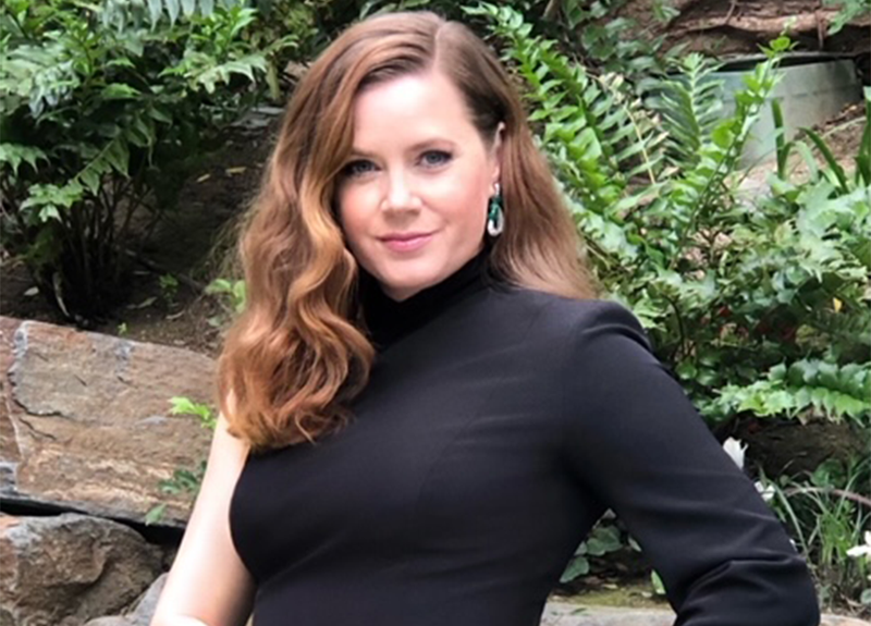 Amy Adams’ Makeup Artist Shares His ‘Zoom Skin Care’ Secrets From the SAG Awards