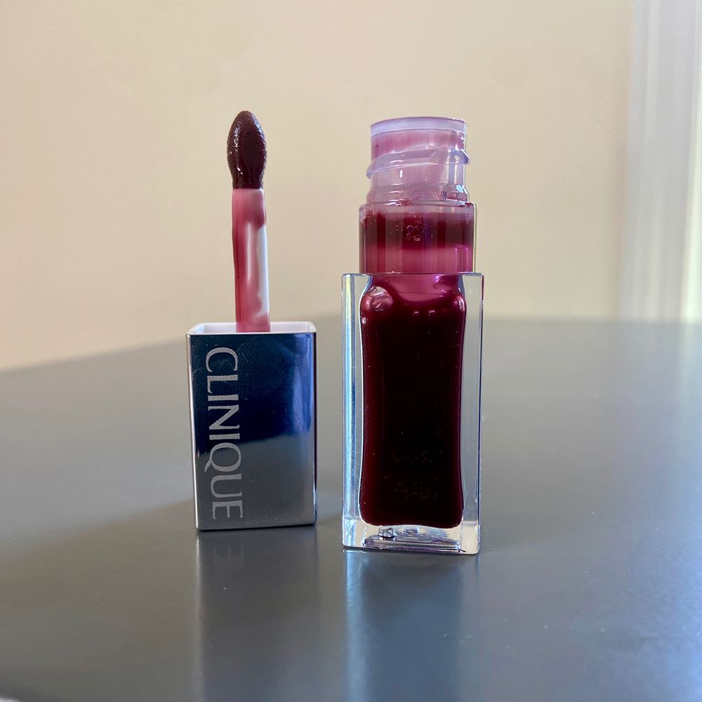 photo of clinique black honey lip and cheek oil