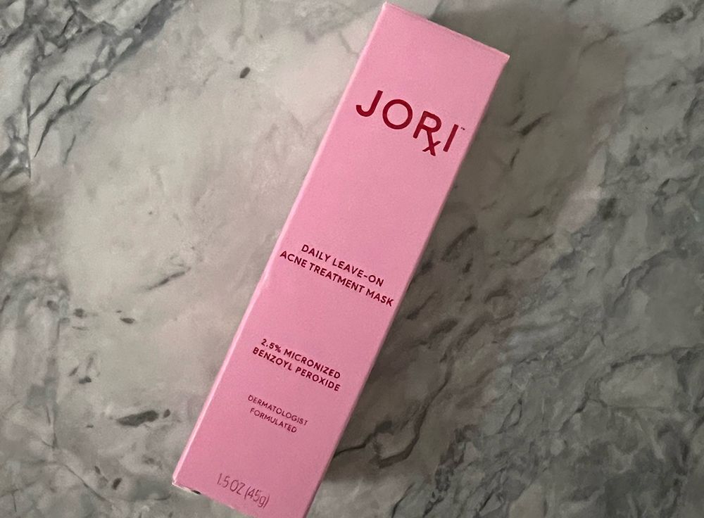 Looking for a Benzoyl Peroxide Product That Doesn't Irritate? Try This Leave-On Acne Mask