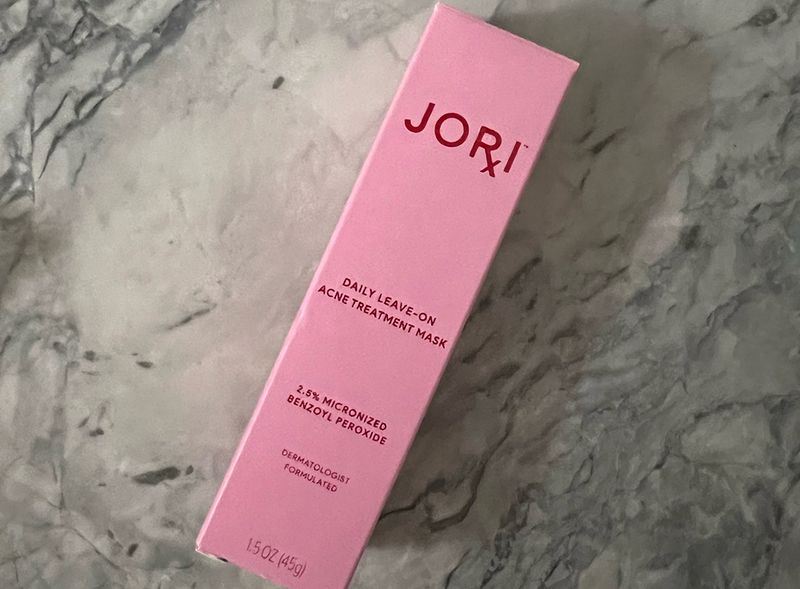 Looking for a Benzoyl Peroxide Product That Doesn't Irritate? Try This Leave-On Acne Mask