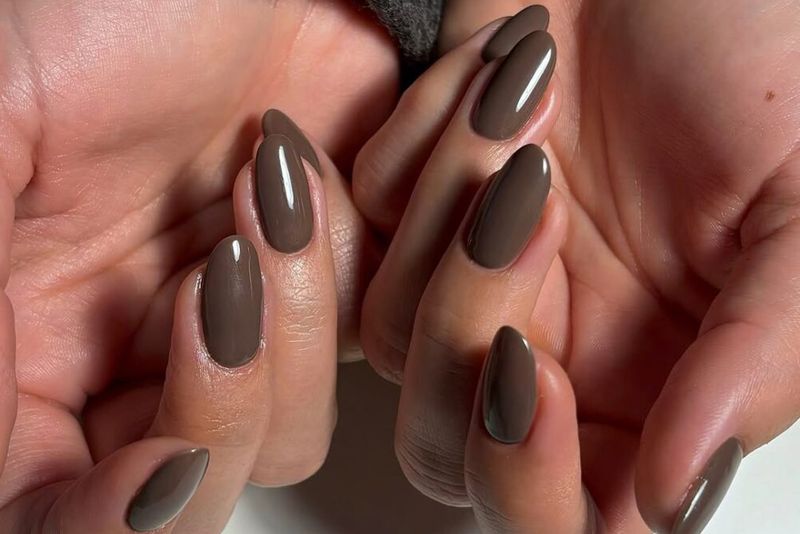 mocha nails