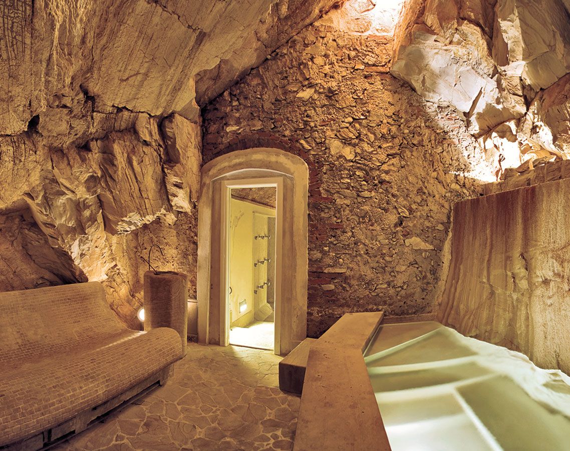 Bagni Di Pisa: Thermal Grotto