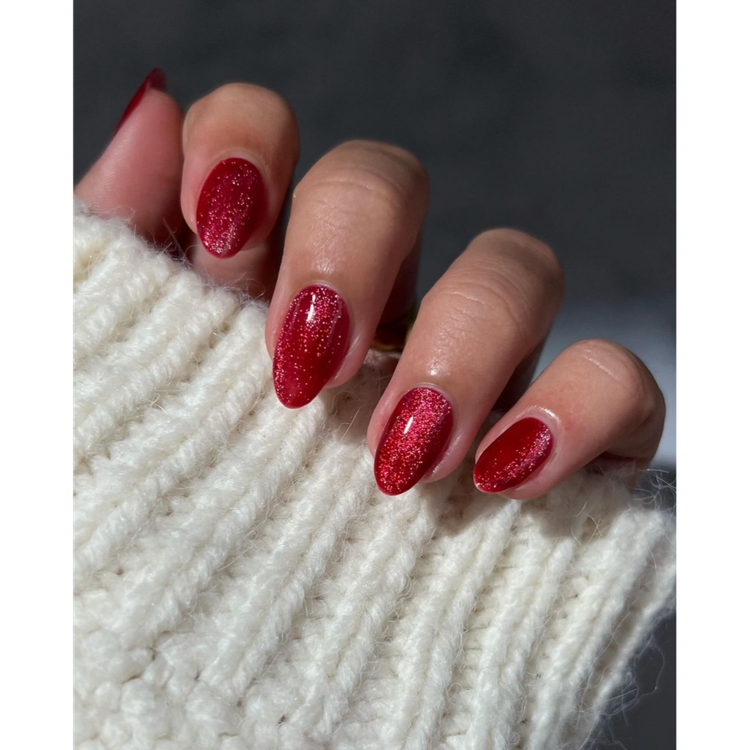 Scarlet Cat-Eye