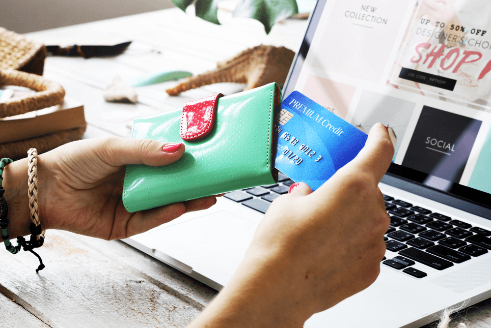 25936 15920 Counterfeitbeautyamazonpng 1png