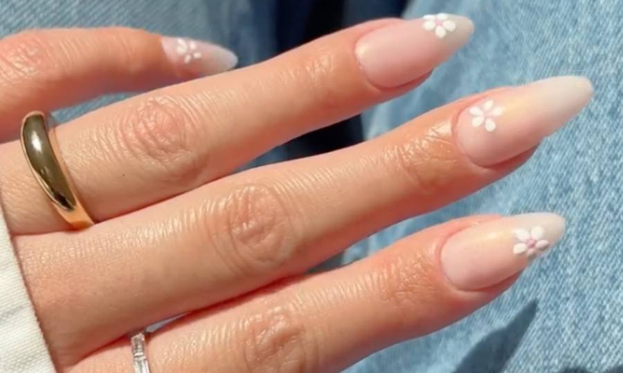 nude floral nail art