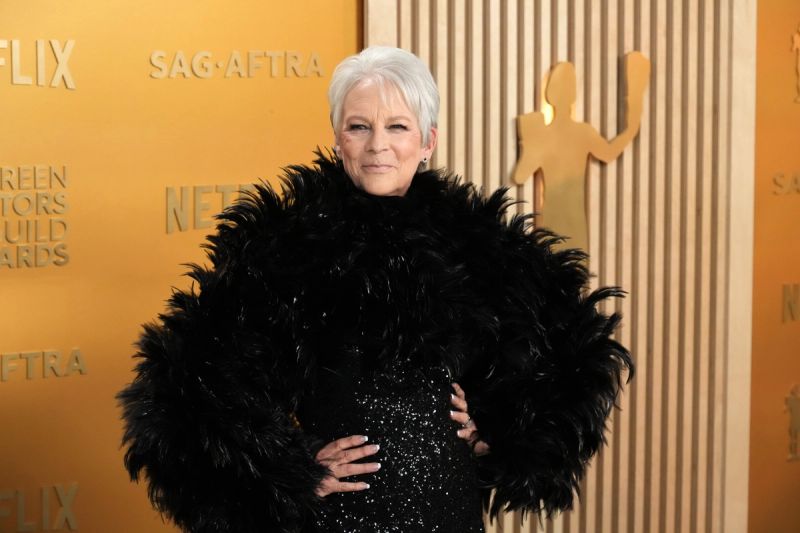 Jamie Lee Curtis at the 2025 SAG Awards