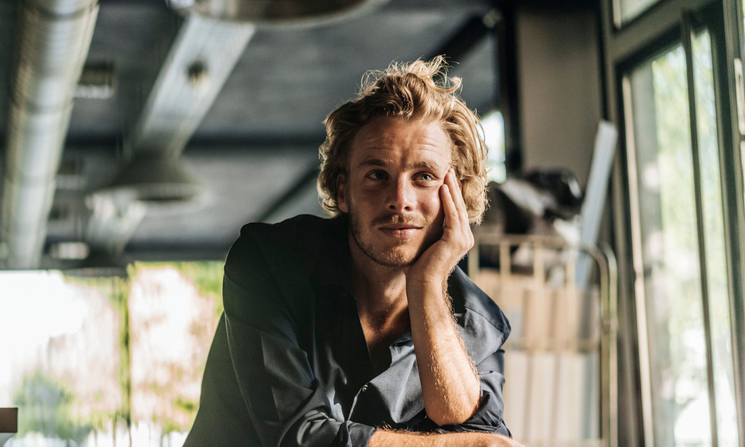 more men wearing makeup