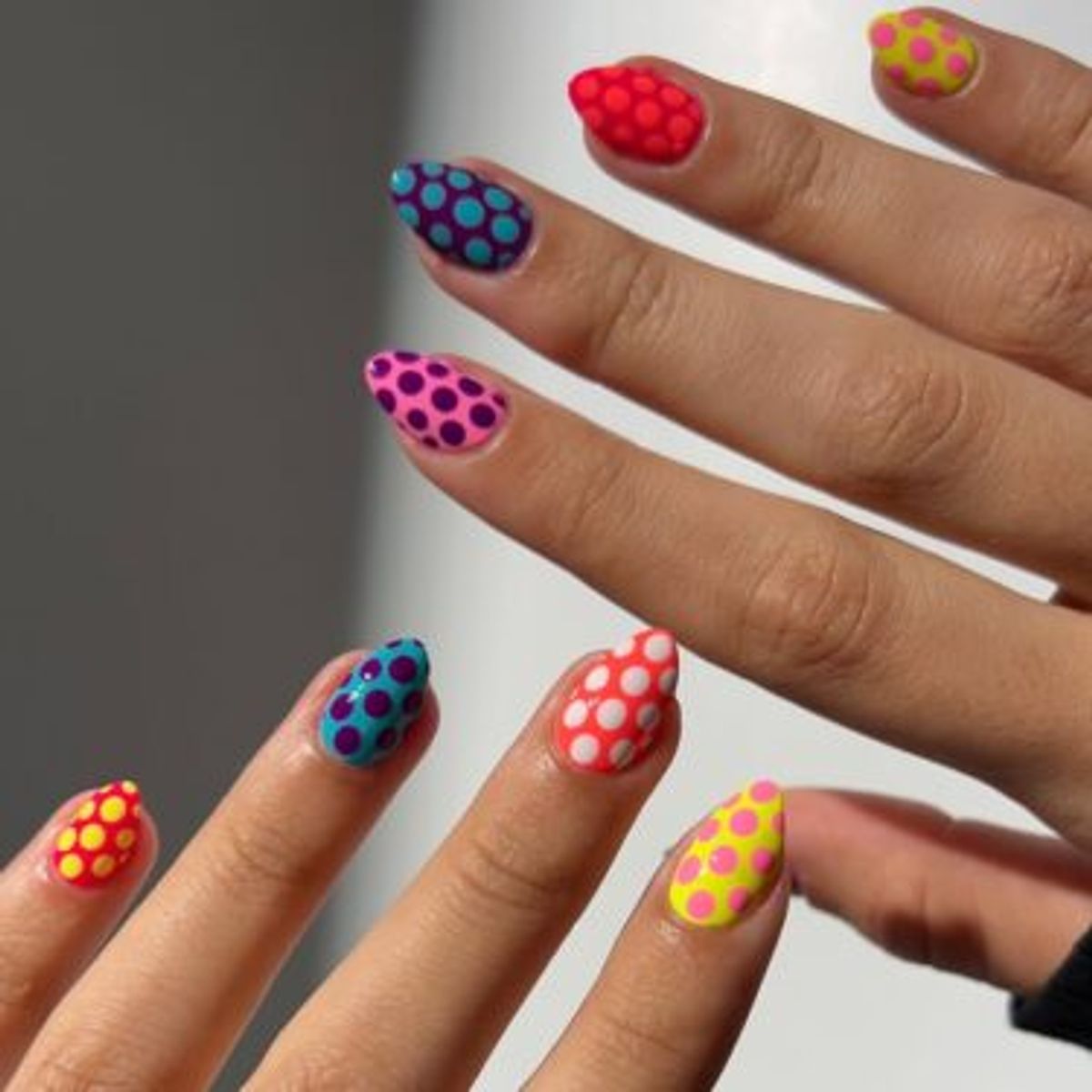 Graphic polka dots