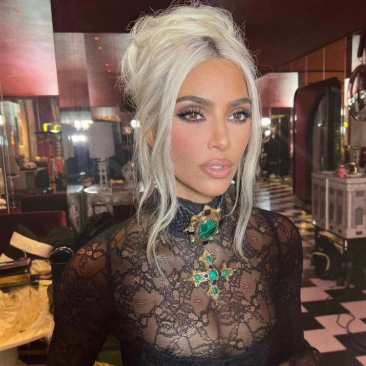 Mario Dedivanovic (@makeupbymario)