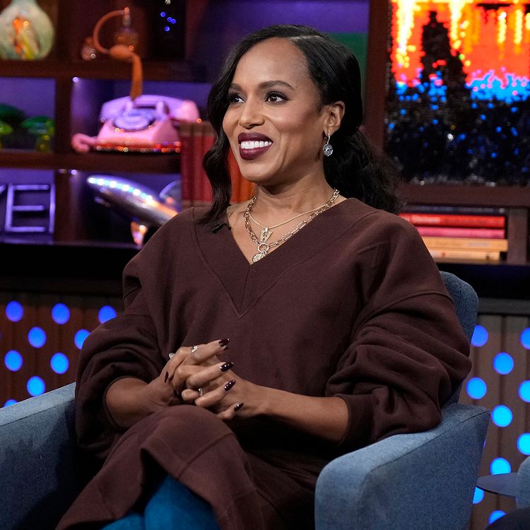 Low Ponytail with Thick Tendrils